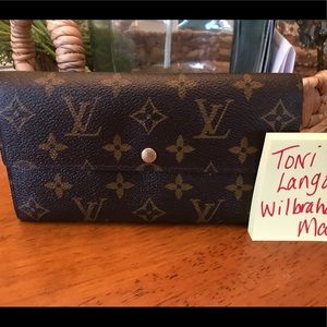 SOLDLouis Vuitton Sarah wallet
